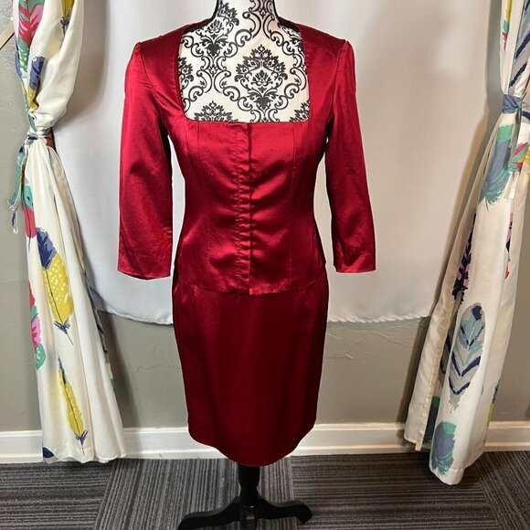Vintage Tahari petites red satin wool blend 3/4 sleeve blazer skirt set. Sz 6P - Picture 1 of 12